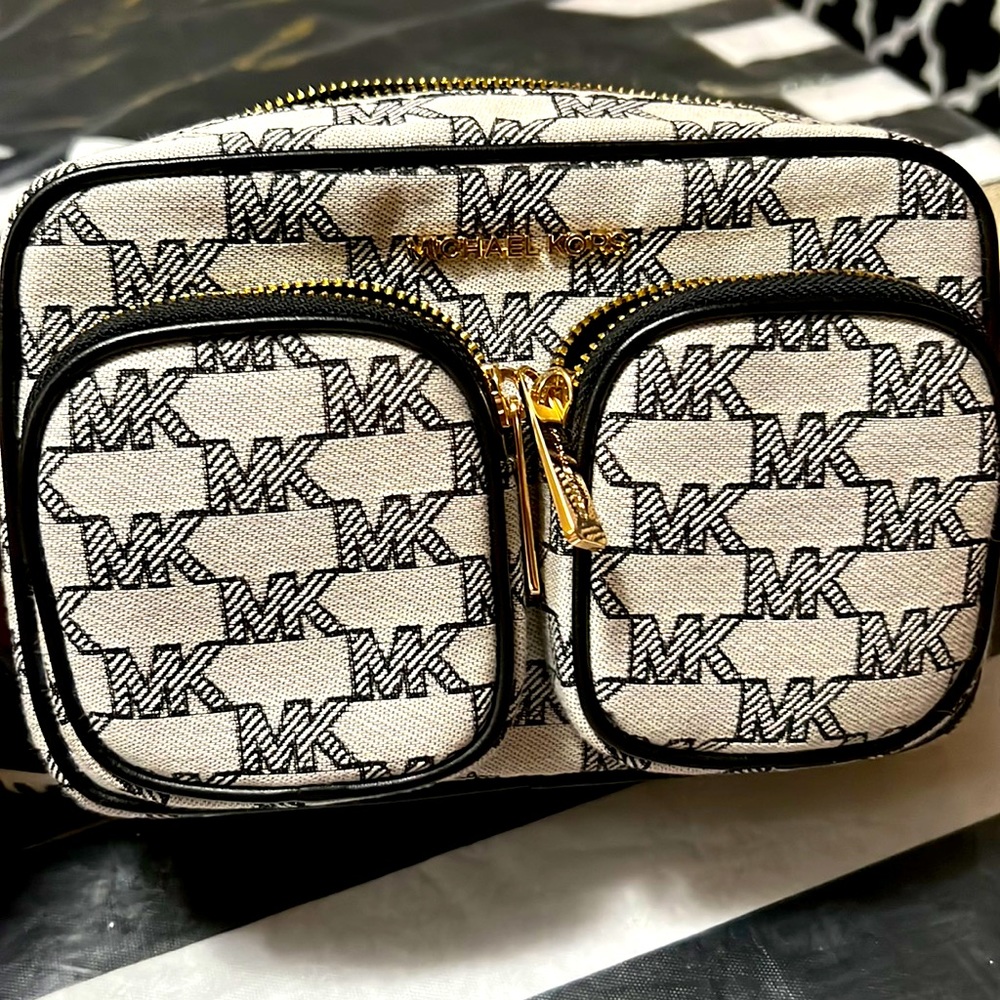 Michael kors jet set small Tec bag